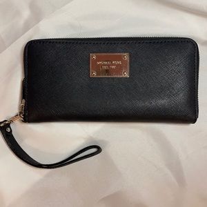 Michael Kors Long wallet